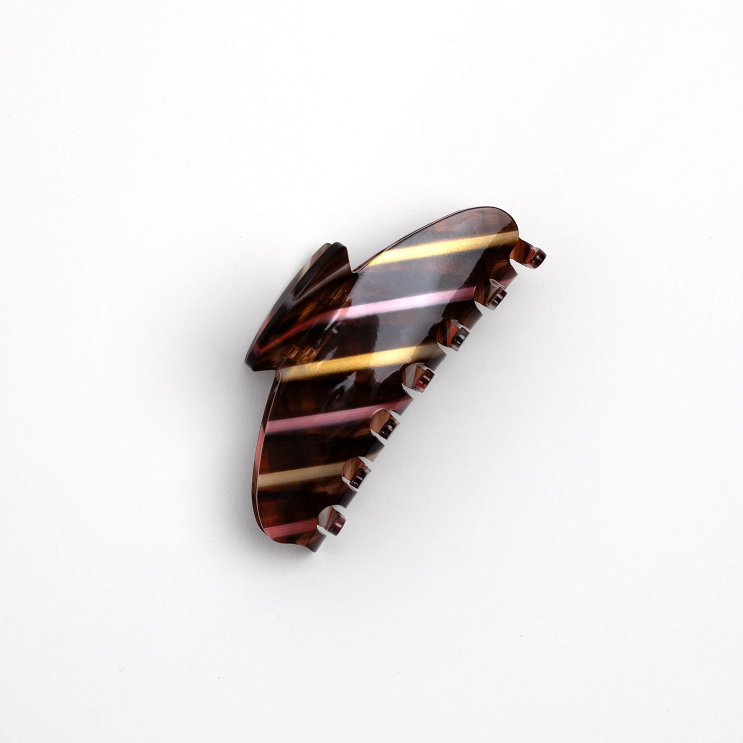THOC Mina Claw Clip in striped Tortoiseshell shown from side